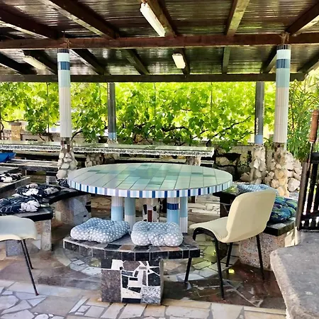 Pool Apartment Mes 4 Апартаменты