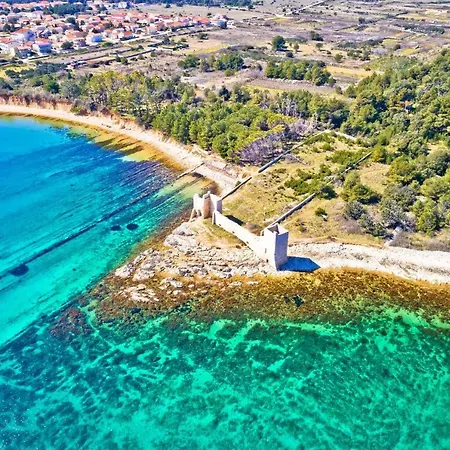 Pool Apartment Mes 4 Вир