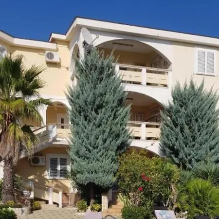Apartment Pool Apartment Mes 4 Vir